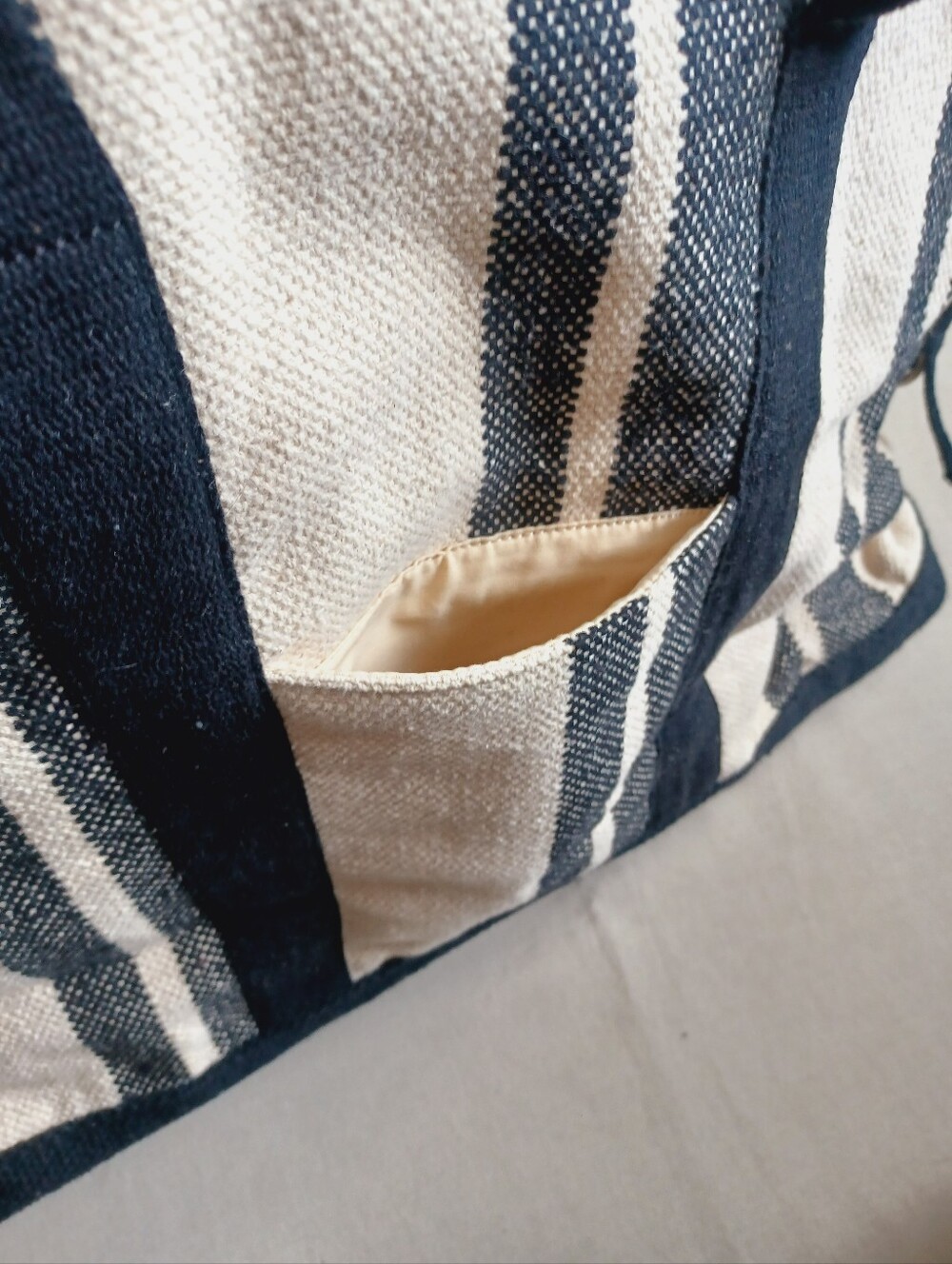 Universal Thread Weekender Tote Bag - Picture 2 of 10